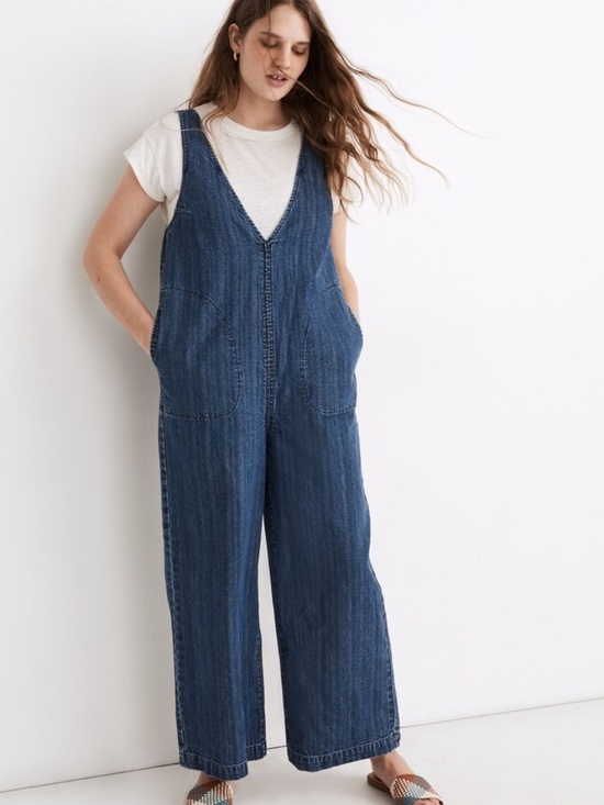 Madewell Pants - Madewell Denim V-Neck Wide-Leg Jumpsuit. Size medium.